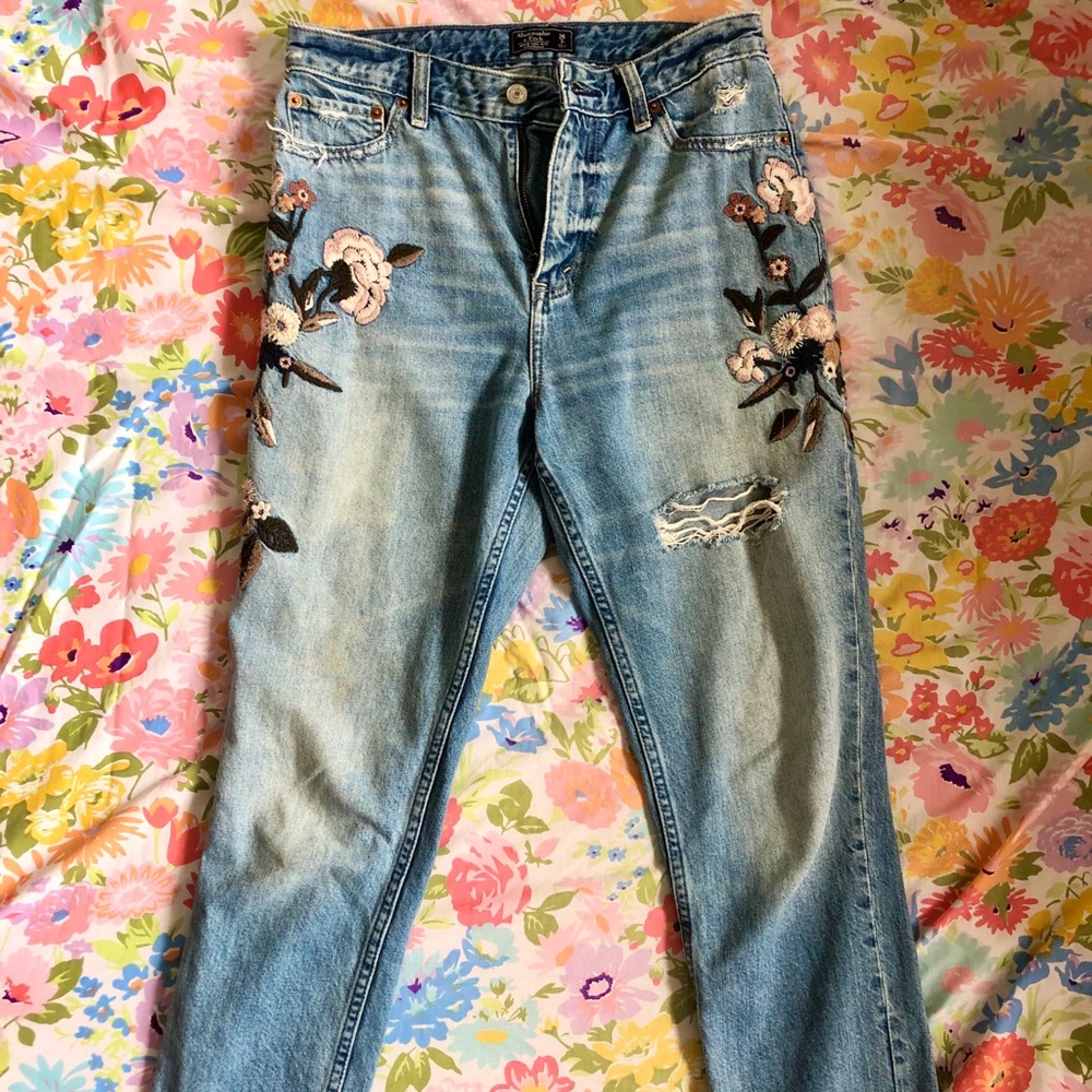 High waisted boyfriend jeans